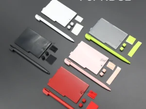 kf-Sfe3f03bab0484f5784f343d329b393b4q Conjuntos de Capas de Bateria + Tampões de Borracha + Caneta Stylus para Nintendo DS Lite (NDSL)
